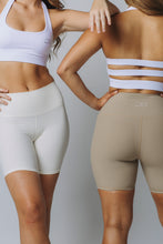 Load image into Gallery viewer, Indi Halter